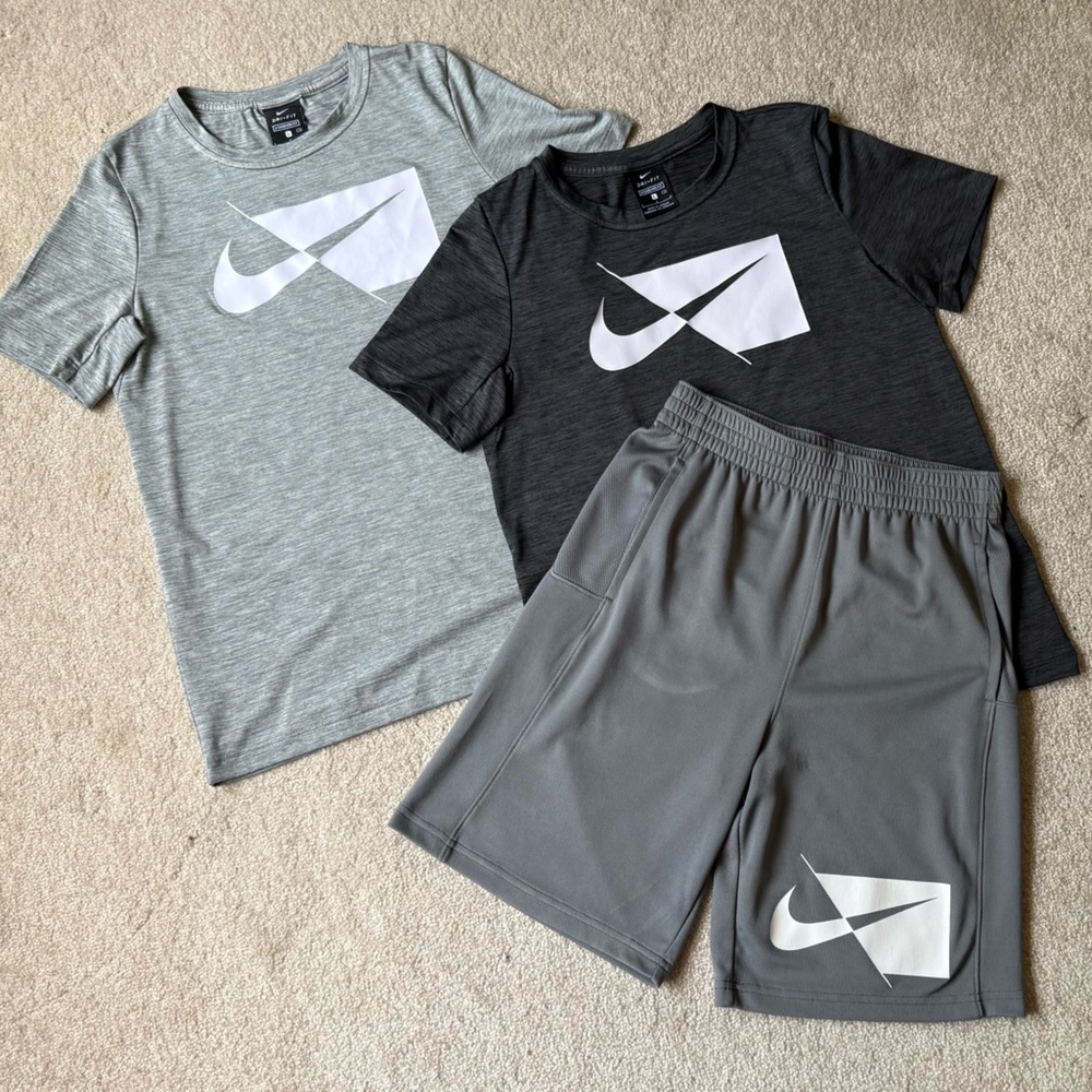 NIKE BOYS’ SIZE YLG MATCHING SET OF 3 PIECES